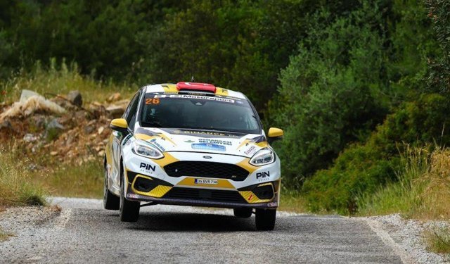 Türkiye'nin ilk engelli kadın ralli pilotundan Bodrum Rallisi'nde çifte derece