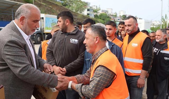 Başkan Sandıkçı Personelle Bayramlaşma Programında Buluştu