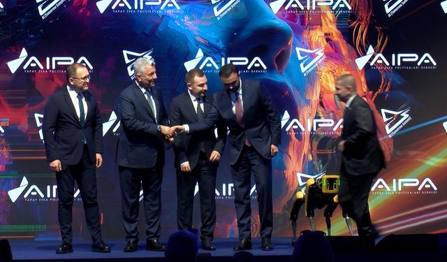Bakan Bolat: 163 gümrük müdürlüğümüzü yapay zekanın gücüyle ile yeniledik