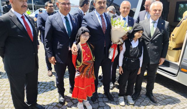 Bakan Tekin: Türkiye'de eğitim öğretime yaptıklarımız devrim kabul ediliyor