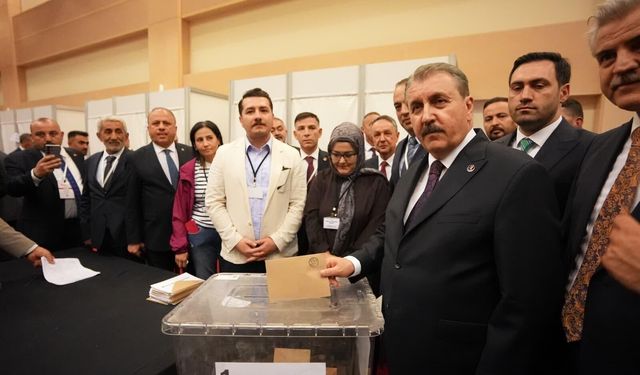 Destici, yeniden BBP Genel Başkanlığı'na seçildi