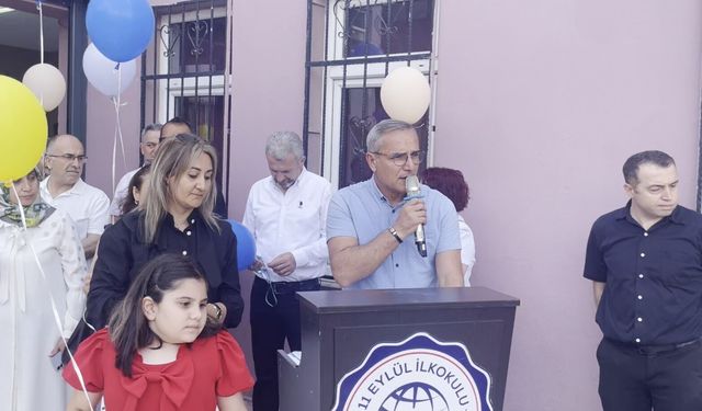 İlik nakli süreci başarılı geçen lösemili Kadir, okulunda yüzlerce balonla karşılandı