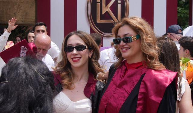 İstanbul Kent Üniversitesi'nde mezuniyet coşkusu