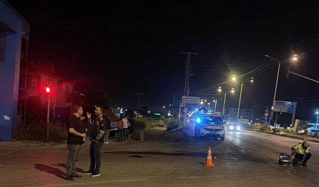 Kamyonete çarpan motosikletin alkollü ve ehliyetsiz sürücüsü öldü