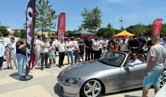 Tekirdağ'da, modifiye araç tutkunları bir araya geldi