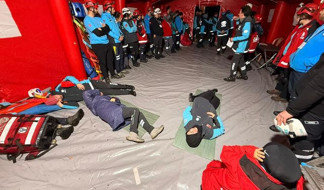 UMKE'den yaylada gerçeği aratmayan tatbikat