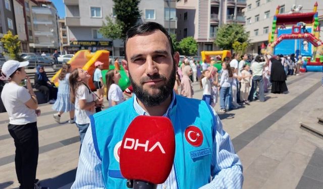 Üsküdar'da 400 çocuk 'Minare Gölgesinde Çocuk Şenliği'nde buluştu