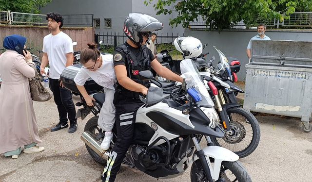 Yanlış sınav yerine giden adayı motosikletli trafik polisi yetiştirdi