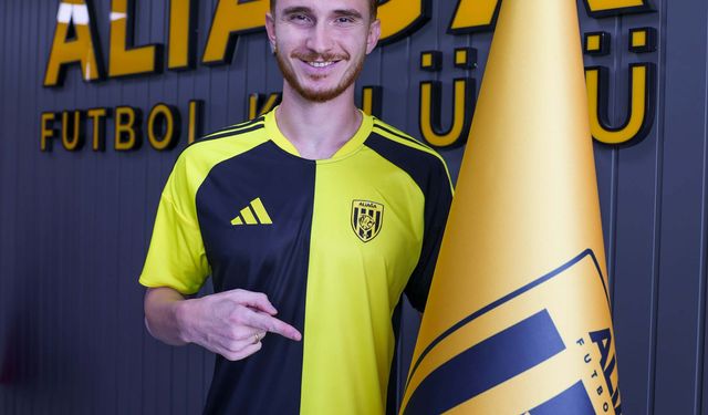 Aliağa FK'da kaleci Halil imzaladı