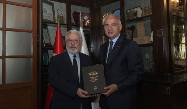 Bakan Ersoy, IRCICA'nın çalışmalarını inceledi