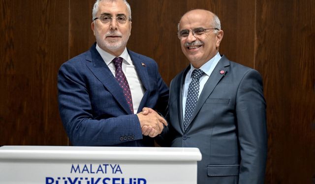 Bakan Işıkhan: Bugün bölgesine de dünyaya da liderlik eden güçlü bir Türkiye var