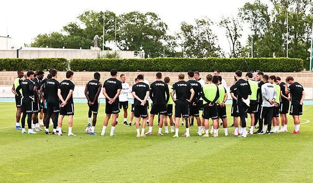 Beşiktaş çalışmalarını Slovakya'da sürdürüyor