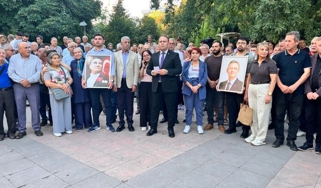 Çankırı'da görevden alınan İl Başkanı Ağaoğlu ve partililer CHP'den istifa edip, Yeni Parti'ye geçti
