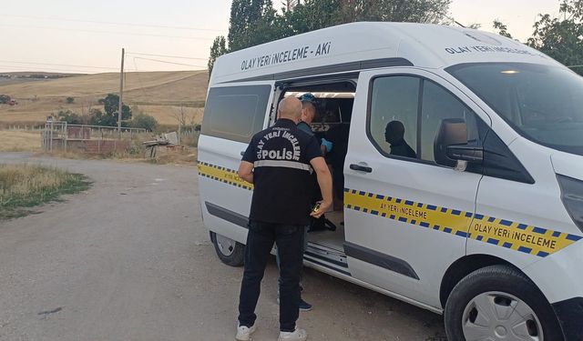 'Çöp dökme' kavgasında av tüfeğiyle vurulan kişi yaralandı; olay anı kemarada