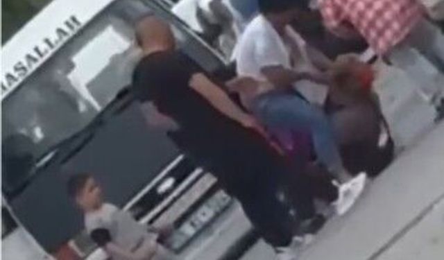 Çorum'da kadınların kavgası kamerada