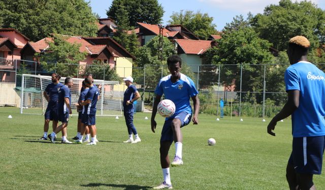 Eyüpspor Teknik Direktörü Pulat: Bu hafta transfer sayısı 8-9'u bulacak