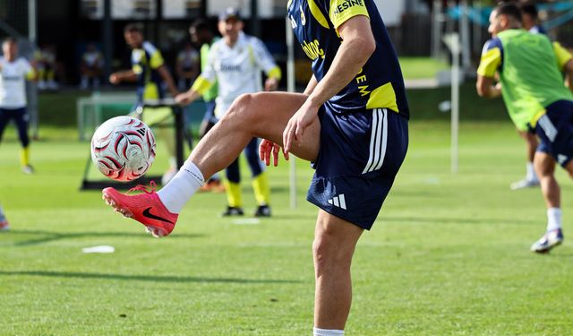 Fenerbahçe Avusturya kampında günü çift antrenmanla tamamladı