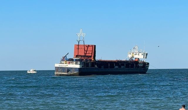 Karaya oturan yük gemisi kurtarıldı