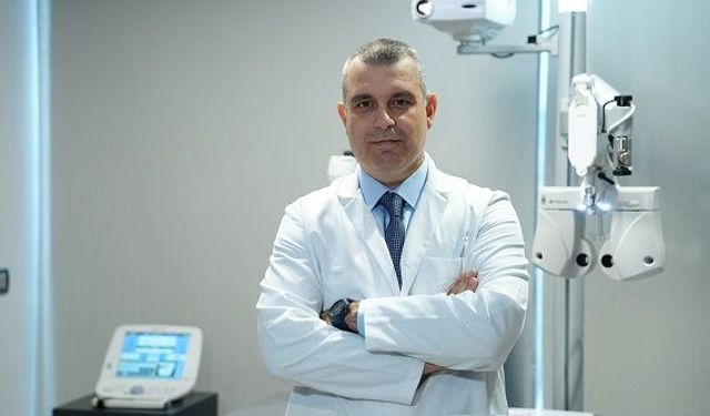 'Kontakt lensle havuza girmek görme kaybına yol açabiliyor'