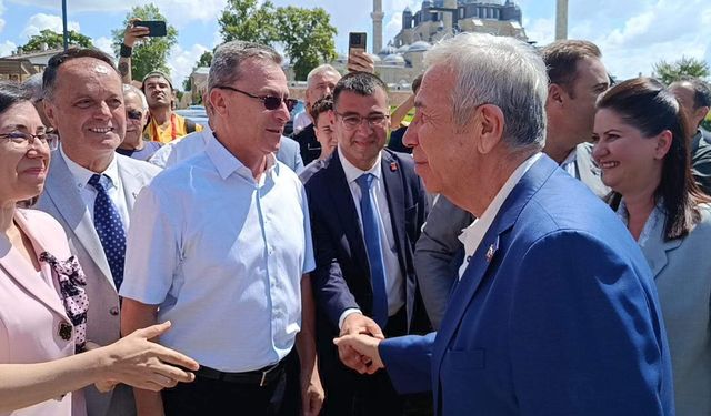 Mansur Yavaş, Kırkpınar Yağlı Güreşleri'ni izlemek için Edirne'ye geldi