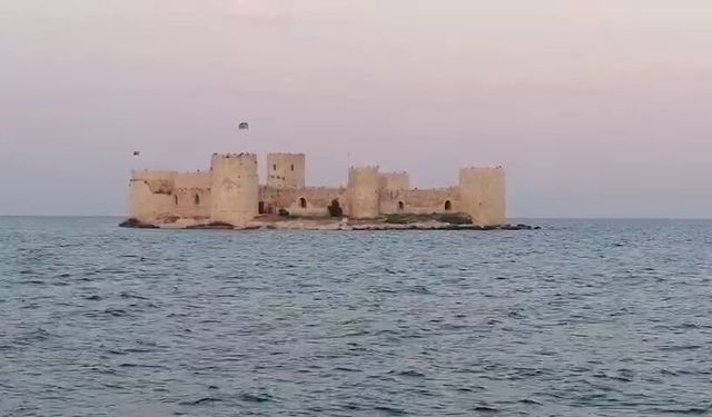 Mersin'de denizde kaybolan kişi iki gündür aranıyor