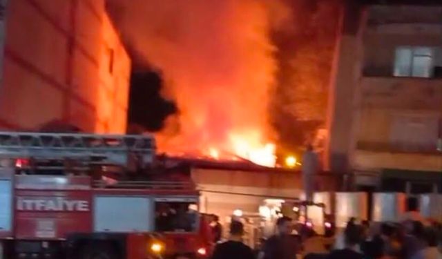 Samsun'da boya deposunda yangın