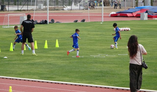 Selçuklu Yaz Spor Okulları'nda 20 bin çocuk sporla buluşuyor