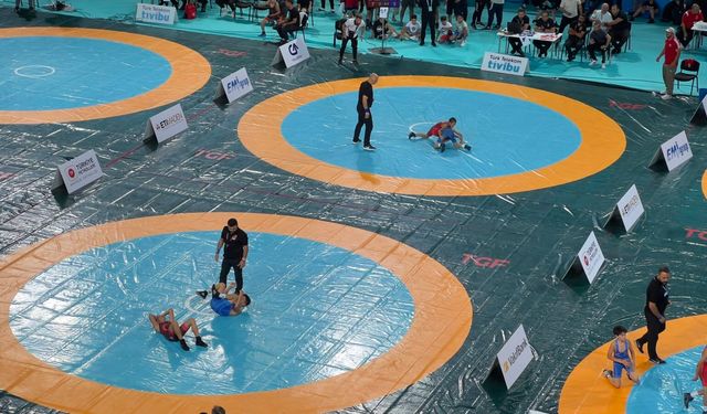 Türkiye Minikler Güreş Şampiyonası, Ankara'da devam ediyor