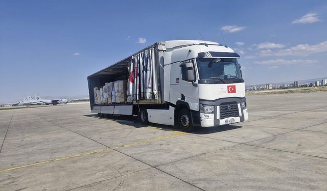 Venezuela'ya 1 TIR dolusu ilaç ve tıbbi sarf malzemesi gönderildi