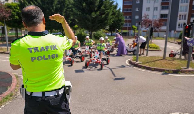 Down Sendromlu Çocuklar Trafik Kurallarını Eğlenerek Öğrendi