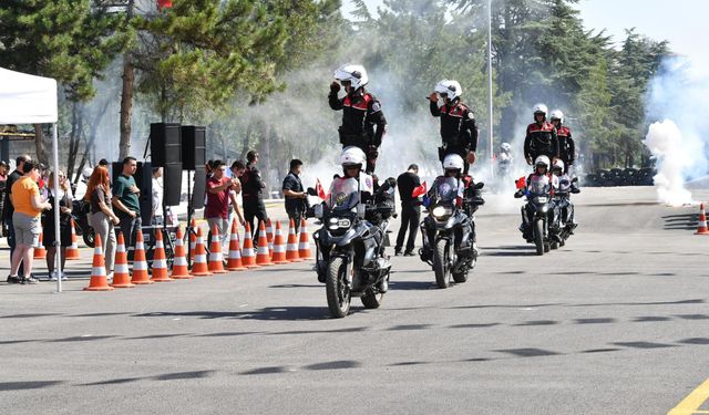 Ankara'da eğitimlerini tamamlayan 67 yunus polisi mezun oldu