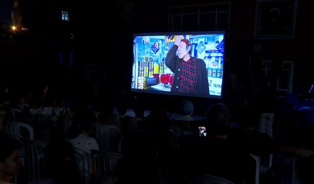 Bahçelievler'de 'Neşeli Günler' filmi izlendi