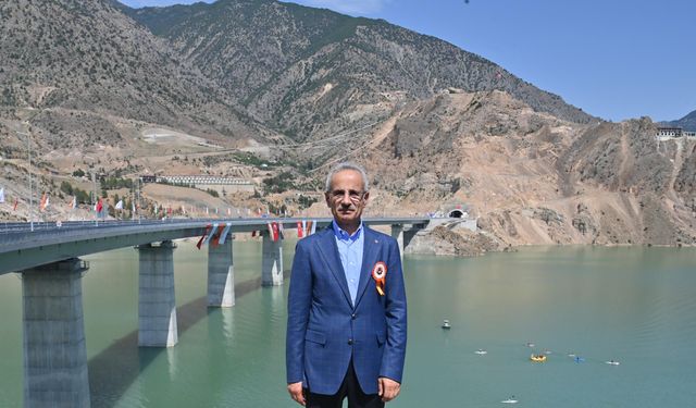 Bakan Uraloğlu: 24 yılda 519 kilometre uzunluğunda 4 bin 272 köprü inşa ettik