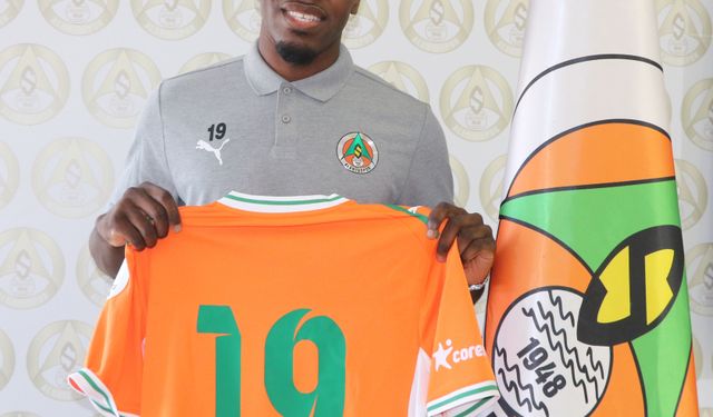 Corendon Alanyaspor, Ivan Cedric ile 4 yıllık sözleşme imzaladı