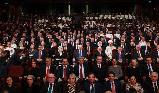 Cumhurbaşkanı Erdoğan: Türkiye Cumhuriyeti'ni her evden bir yiğidi toprağa vererek kurduk