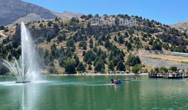 Erzincan'da 'Ergan Motofest' akrobasi şovuyla başladı