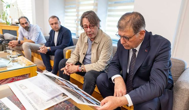 Göztepe, İnciraltı projesini Tugay'a sundu