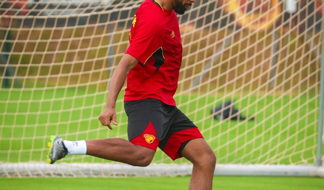 Göztepe'de alkışlar defansa