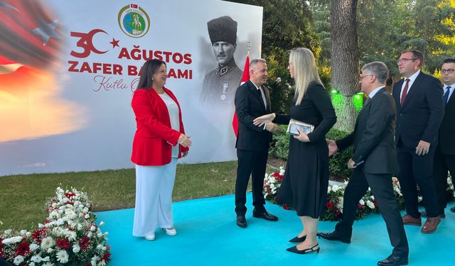 İzmir'de 30 Ağustos Zafer Bayramı resepsiyonu