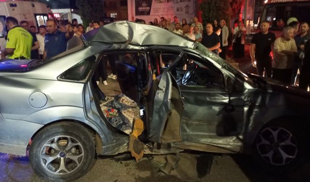 Samsun'da kamyon, otomobile çarptı: 3 yaralı