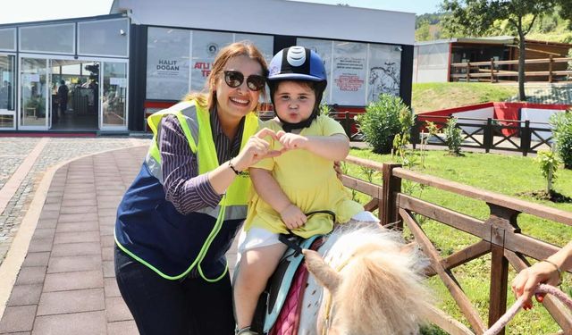 Samsun’da 413 Otizmli Çocuğa Atlı Terapi Desteği
