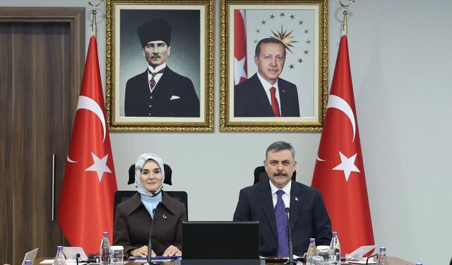 Bakan Çiftçi: Vatandaşın ihtiyacını doğru zamanda ve yerinde ihtiyaçlarını görmekle mükellefiz