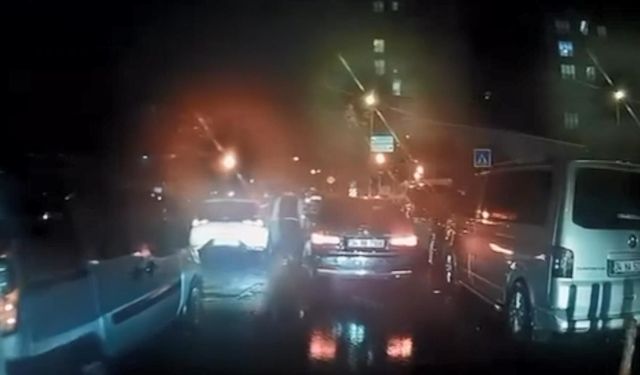 Eyüpsultan'da karıştıkları kazadan sonra uzlaştılar; ikinci kazada birbirlerine saldırdılar