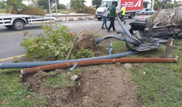 Manisa'da takla atan otomobilin sürücü ağır yaralandı