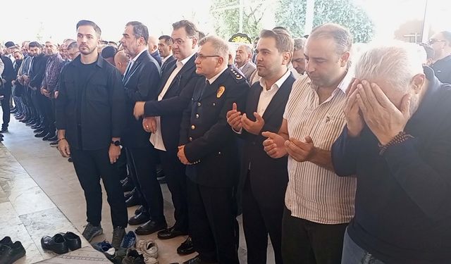 AK Parti'li Ünal'ın kayınpederi, son yolculuğuna uğurlandı