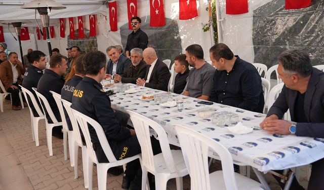Emniyet Müdürü Yüksek'ten şehit polisin ailesine taziye ziyareti