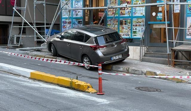 Şişli'de otomobil marketten çıkan müşteriye çarptı