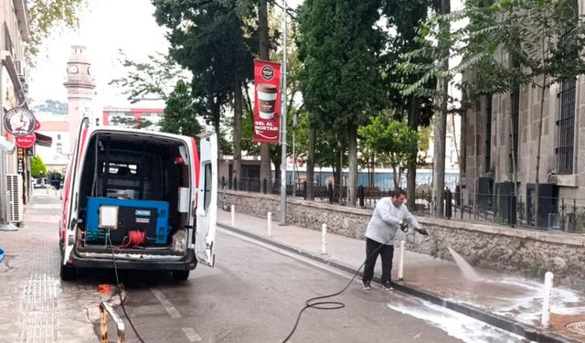 İlkadım'da Kirliliğe Mobil Araçlı ve Deterjanlı Müdahale