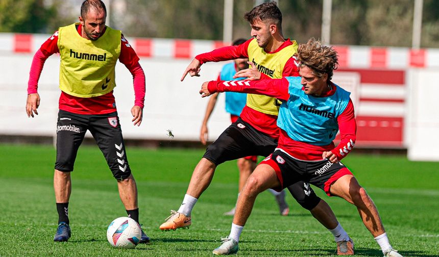 Samsunspor Süper Lig'de Yarın Fenerbahçe'yi Konuk Edecek