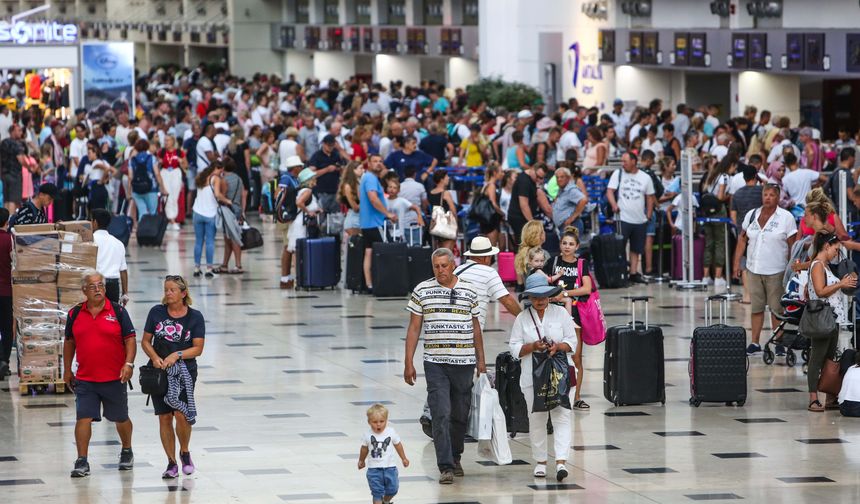 Antalya 2025’e Rekorla Başladı: Ocak Ayında Turist Sayısında Zirve